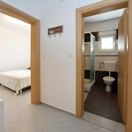 Apartment Tranquil In With Garden *