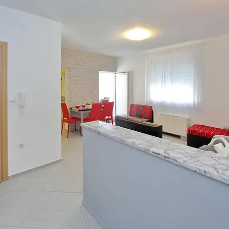 Tranquil In With Garden Appartamento *