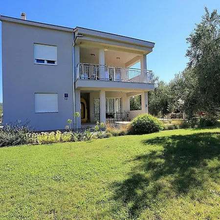 Appartamento Tranquil In With Garden Bibinje